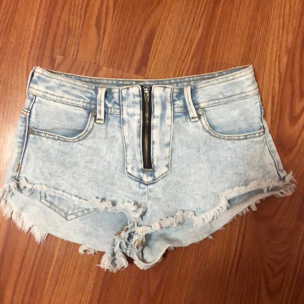 Kendall & Kylie shorts high-rise